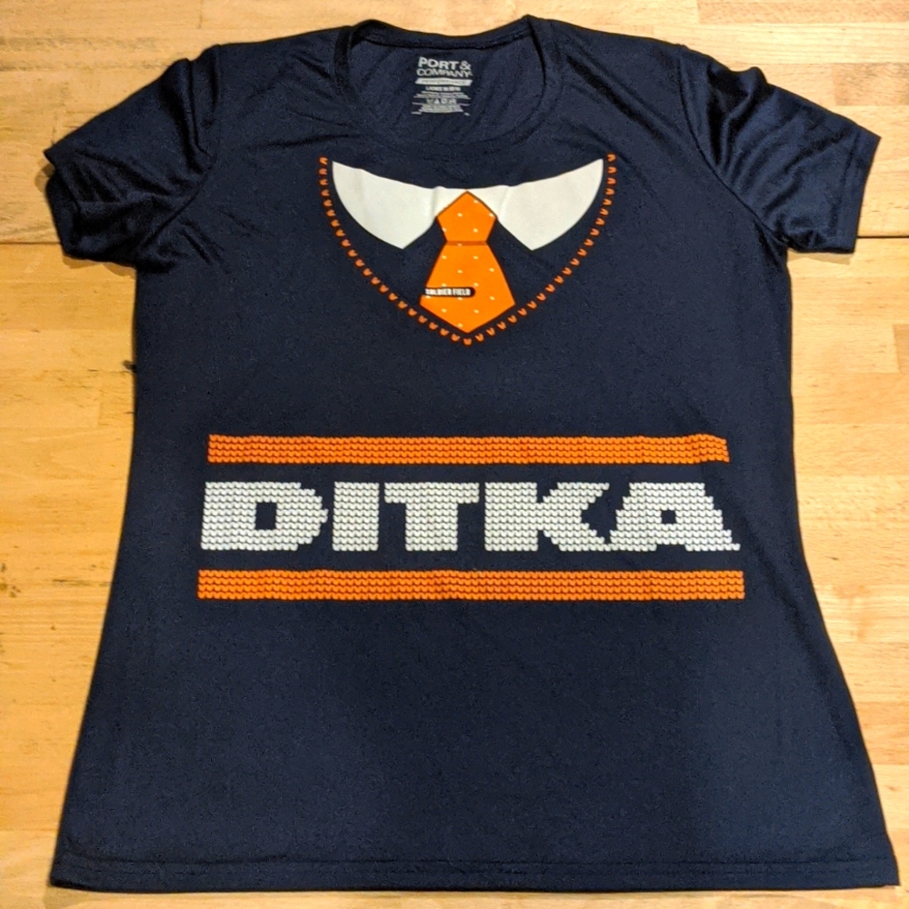 Women's Ditka dash Chicago Bears tshirt M